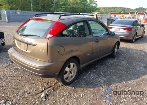 2000 Ford Focus Zx3 z USA, uszkodzony, nr VIN 3FAFP3139YR218665